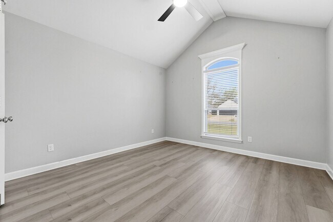 Building Photo - Mins from LRAFB with Solar panels