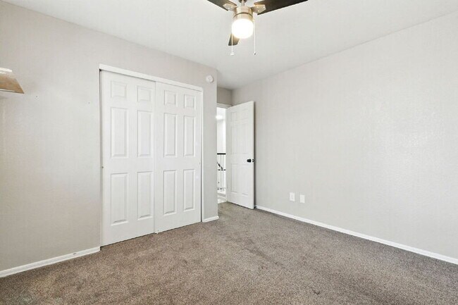 Building Photo - 4105 E Frye Rd