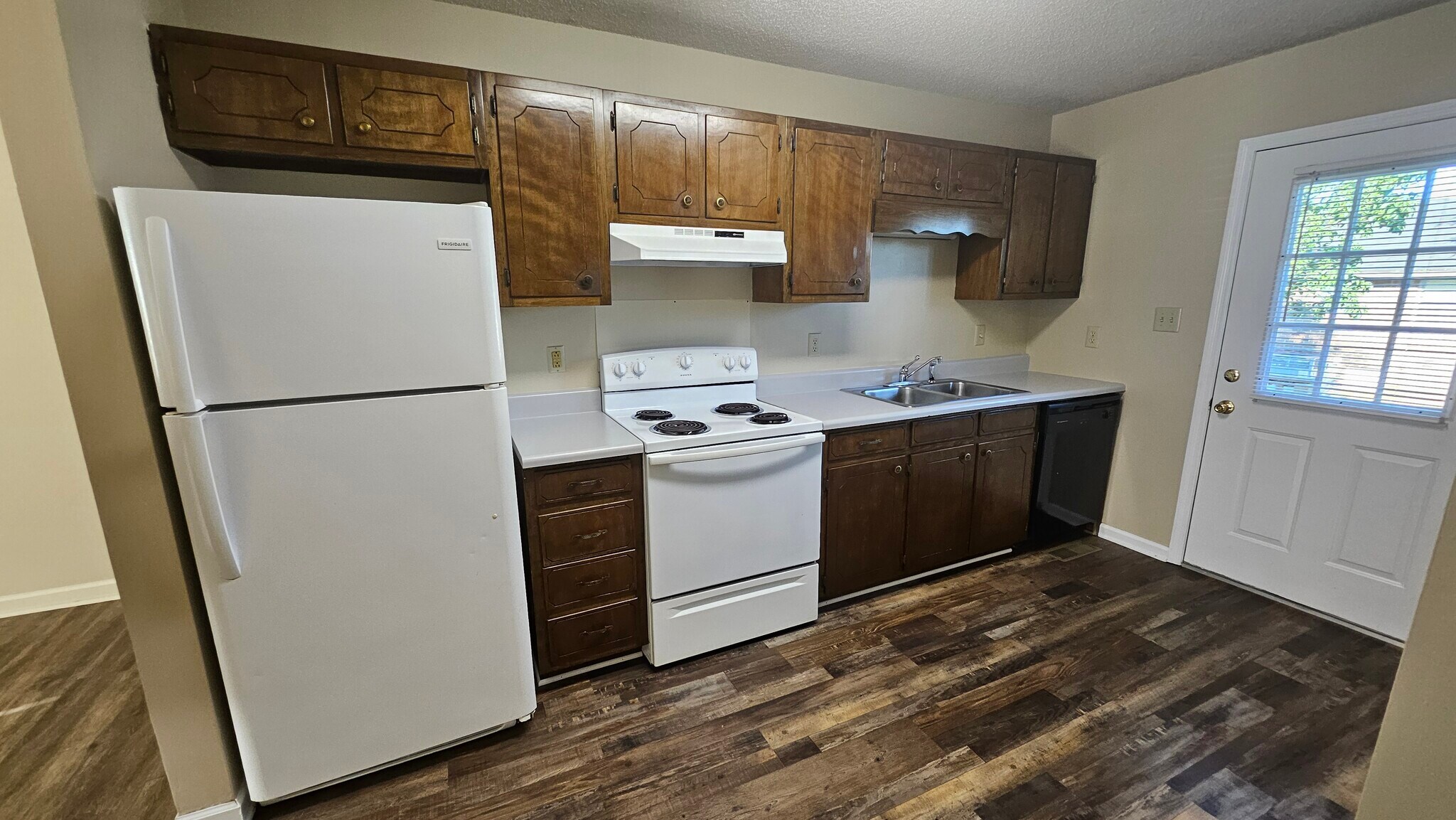 Building Photo - 4465 Ellis Cir NW
