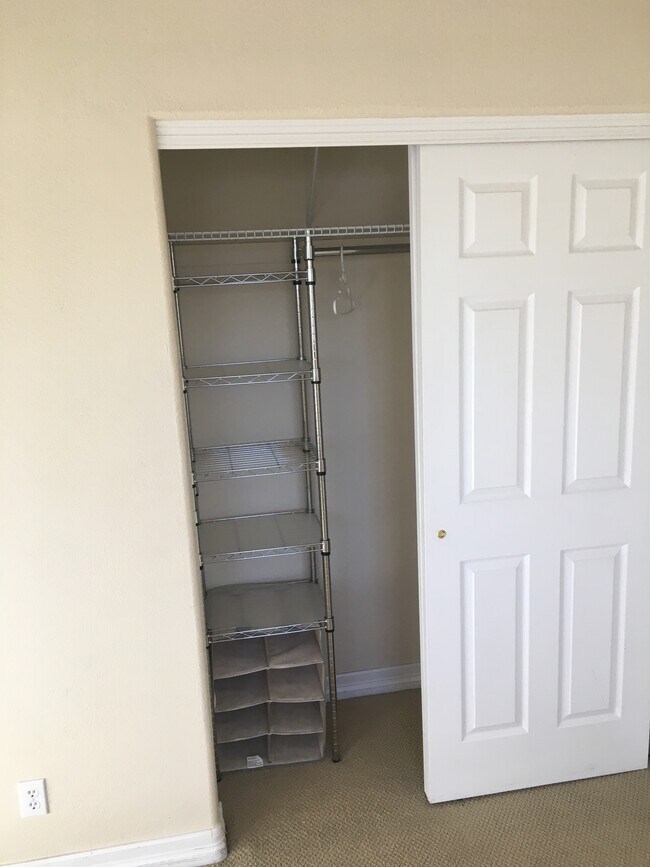 Building Photo - 2345 N Clay St