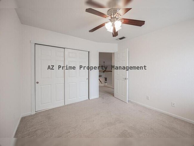 Building Photo - 1343 E Beacon Dr