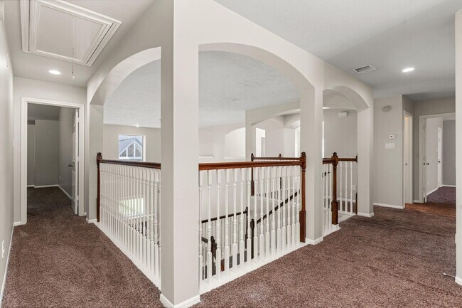 Building Photo - 3531 Shoreview Ln