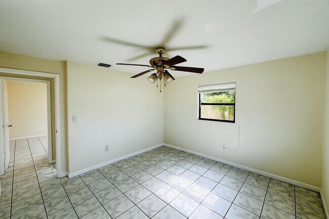 Building Photo - 3313 Plaza Pl