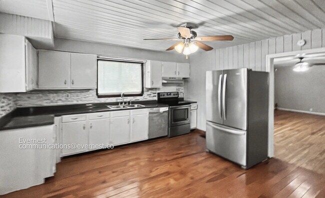 Building Photo - Beautiful 3 Bed and 2 Bath Home in Rossville