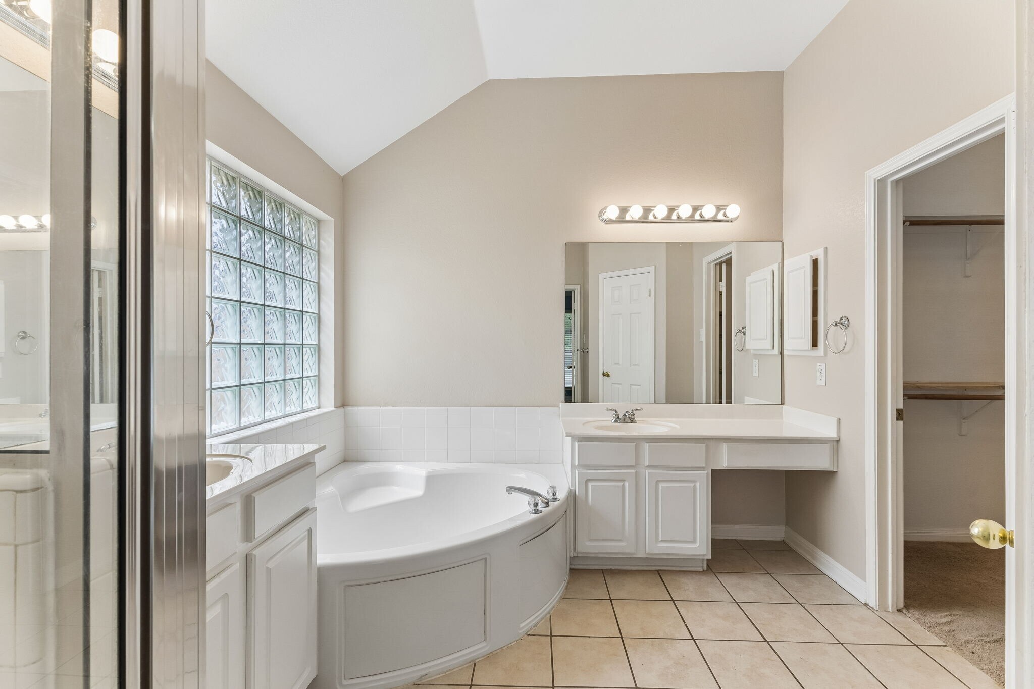 Building Photo - 7206 W Magic Mountain Ln