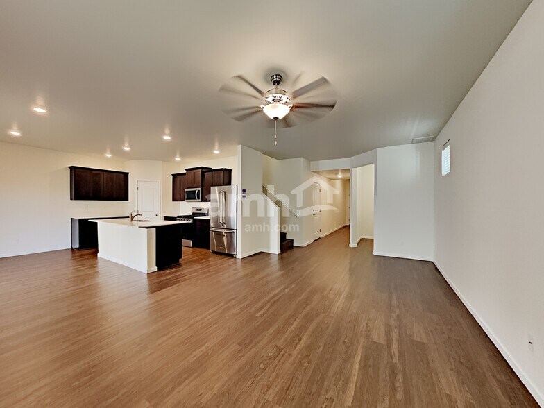 Building Photo - 2323 NW Matteo Dr