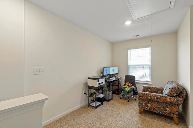 Building Photo - MOVE IN READY!! Don't Miss Out!!!
