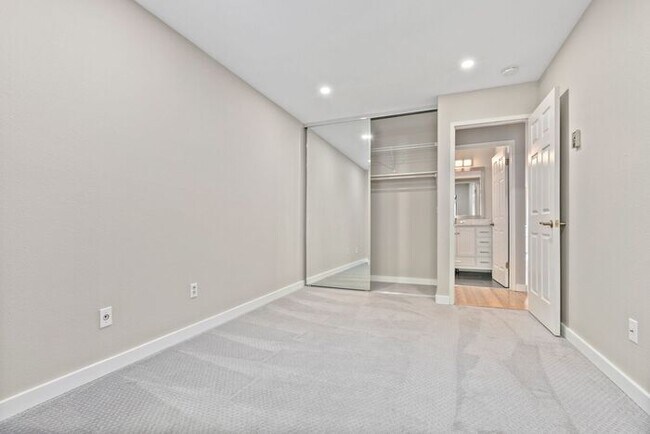 Building Photo - Enormous Waterfront Alki Condo w/ Stunning Views and Rare 2-Car Secure Parking