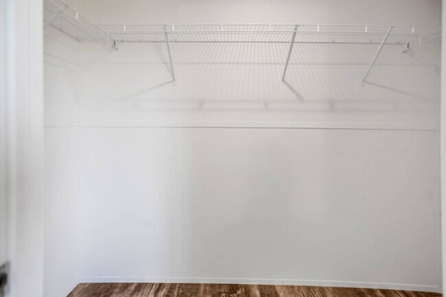 Building Photo - 1447 Whispering Pnes Lp