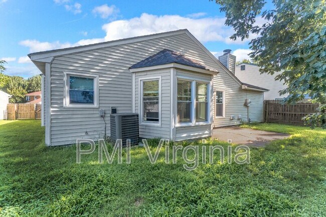 Building Photo - 3909 Wilmington Ct