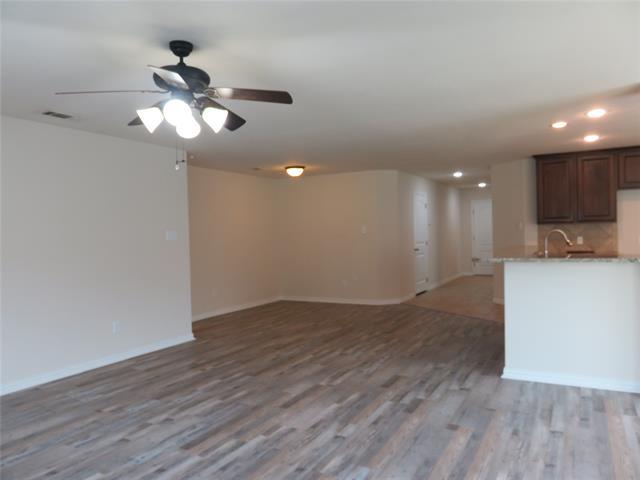 Building Photo - 1321 Crestview Dr