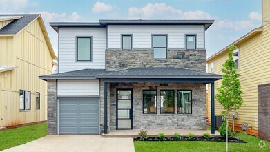 Building Photo - Beautiful House in Edmond/Oklahoma City