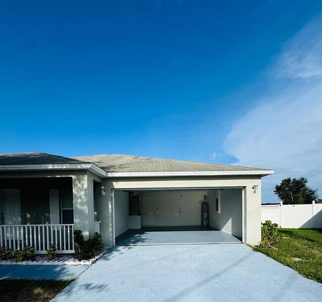 Building Photo - 209 Kingfish Way