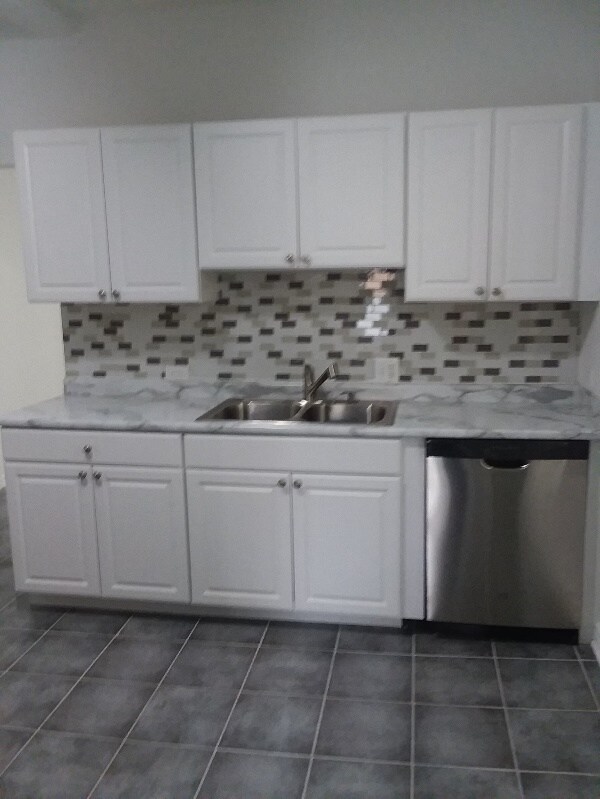 Building Photo - 7653 62nd Pl