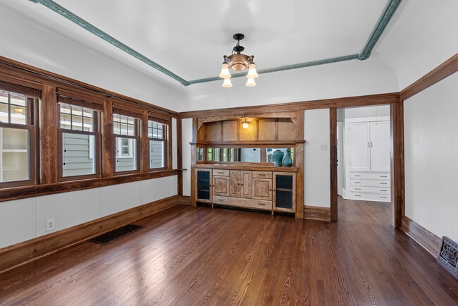 Building Photo - 1511 N 52nd St