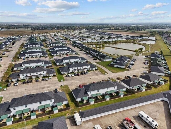 Building Photo - 2101 St Lucia Calle