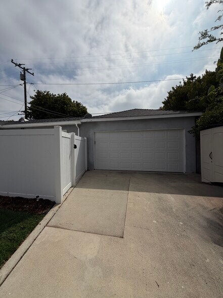 Building Photo - 1220 Felbar Ave