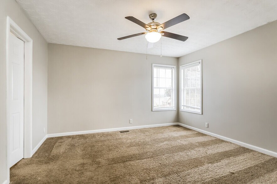 Building Photo - 90 Hillwood Dr