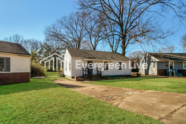 Building Photo - 1597 Michael St