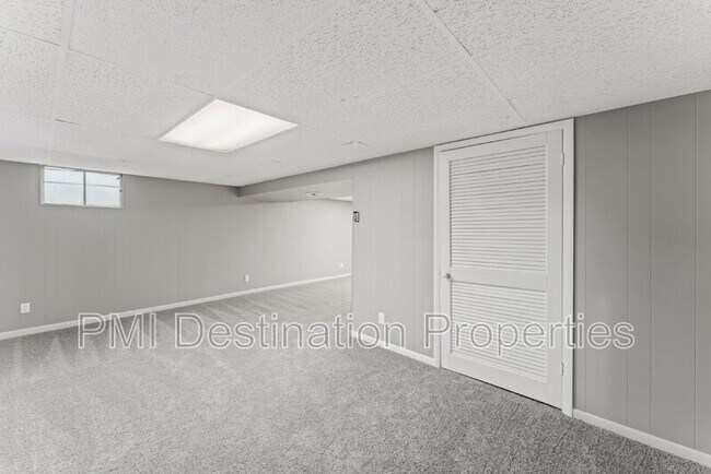 Building Photo - 12012 E 56 St