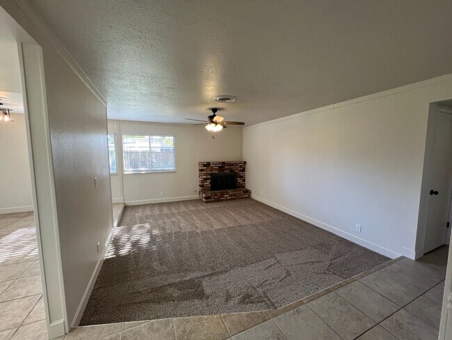 Building Photo - 1536 Sheldon Dr