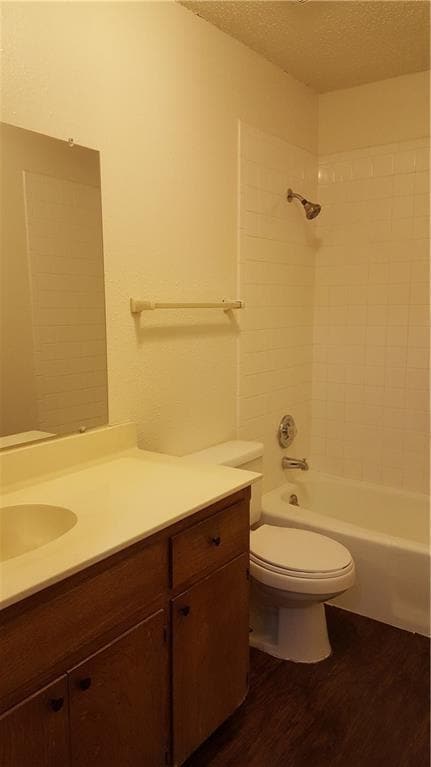 Building Photo - 1008 Cushing Dr