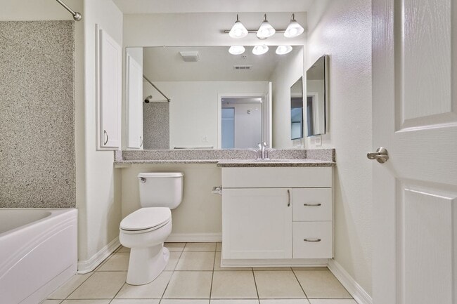 Building Photo - Large Santa Clara 1 Bedroom Condo in River...