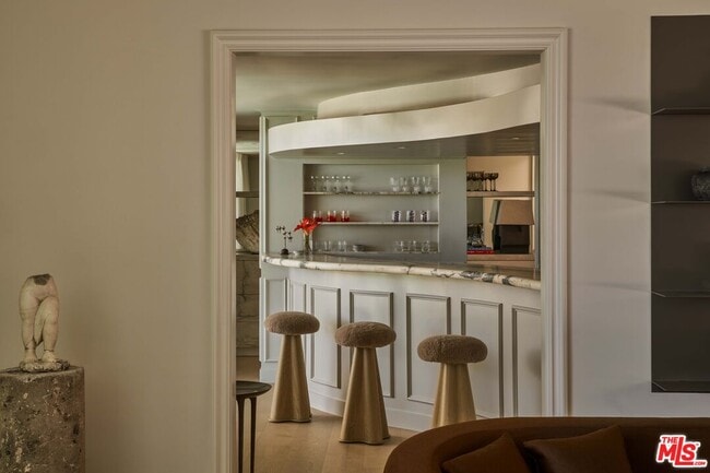 Building Photo - 1865 Loma Vista Dr