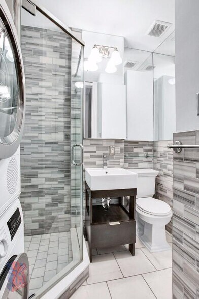 Building Photo - 53 Leroy St