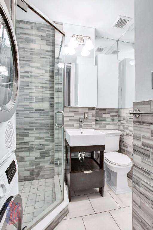 Building Photo - 53 Leroy St