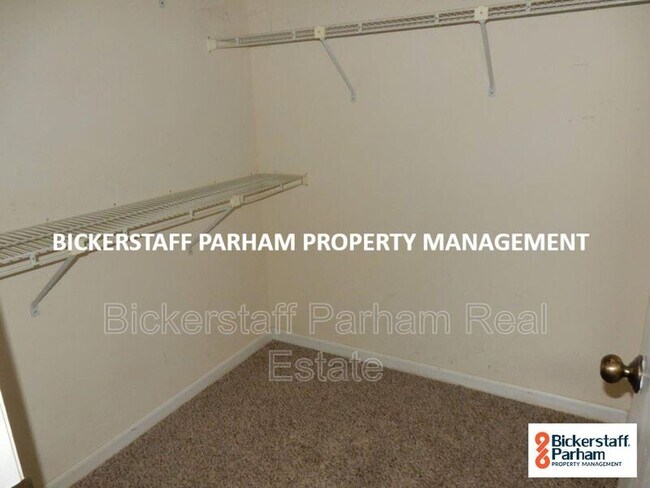 Building Photo - 7475 Mossdale Way