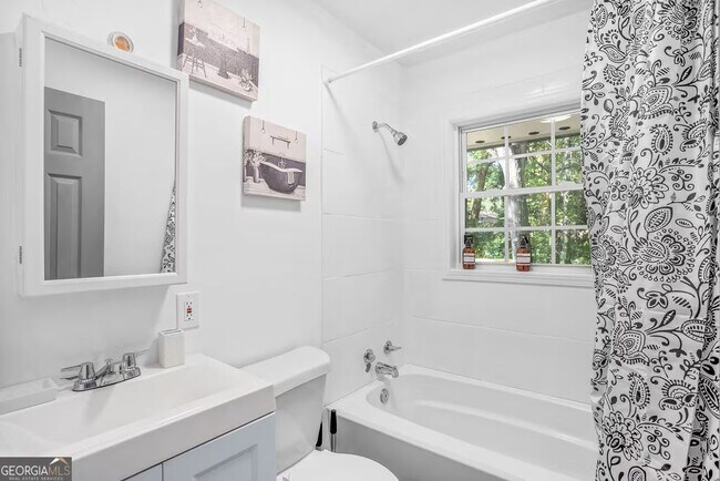 Building Photo - 6741 Gano Dr