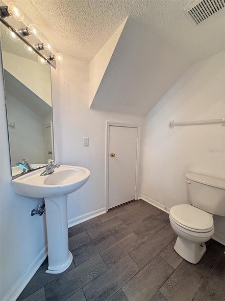 Building Photo - 7328 E Bank Dr