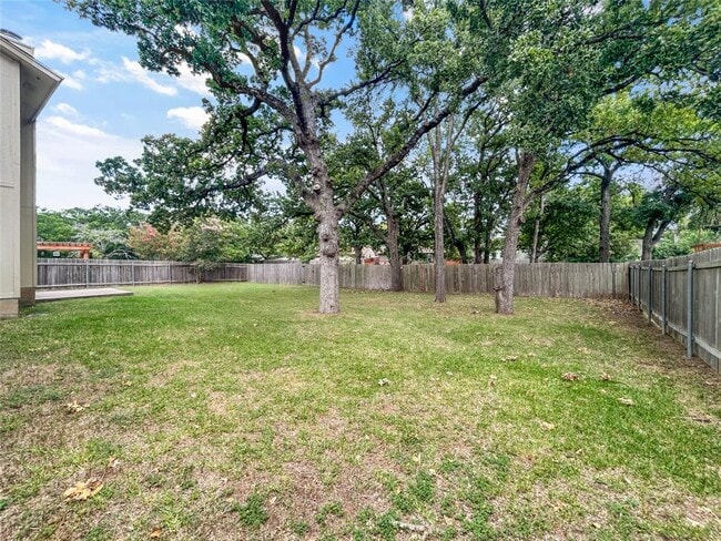 Building Photo - 12107 Tanglebriar Trail