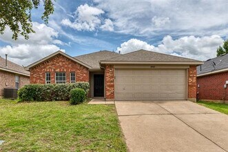 Building Photo - 10905 Fawn Valley Dr