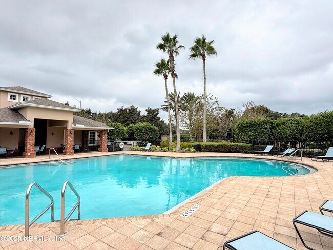 Building Photo - 8106 Summer Cove Ct