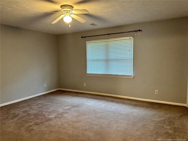 Building Photo - 6850 Buttermere Dr
