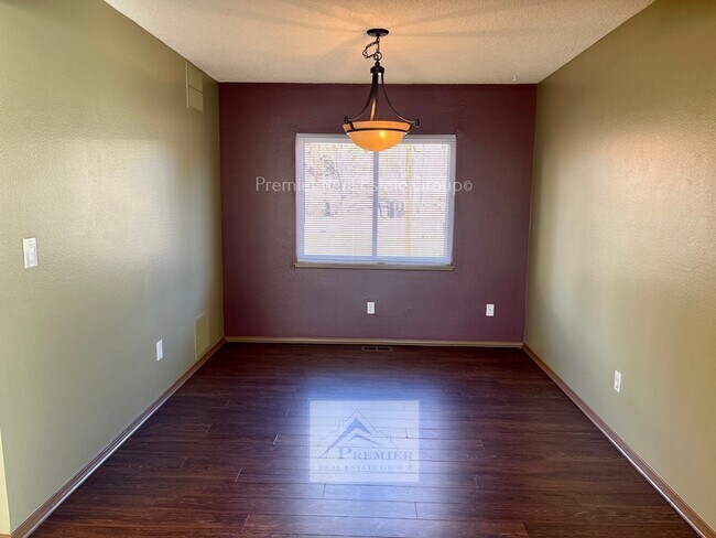 Building Photo - 3610 Sedgewood Way