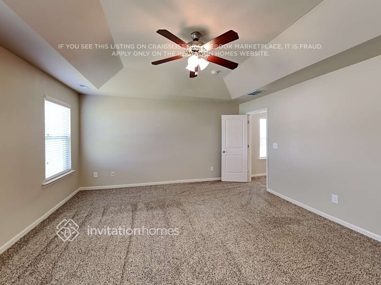 Building Photo - 135 Biscayne Terrace