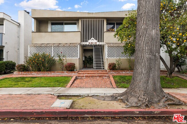Building Photo - 4213 Whitsett Ave