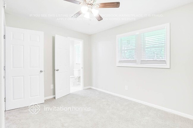 Building Photo - 3237 Tulip Dr