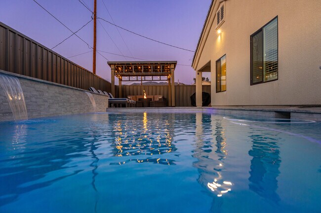 Building Photo - 3611 Breakwater Dr