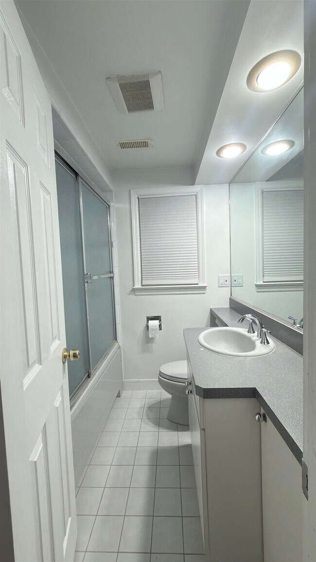 Building Photo - 273 PAULANNE Ter