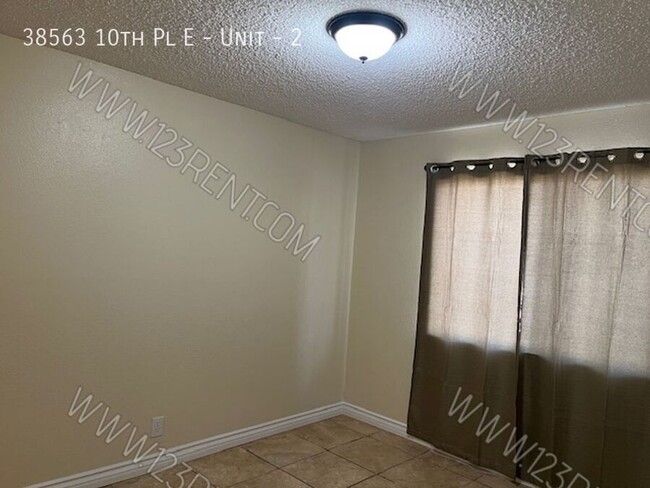 Building Photo - 1BD/ 1BTH APT EAST PALMDALE