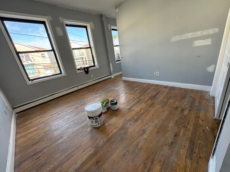 Building Photo - 136-138-138 S 7th St