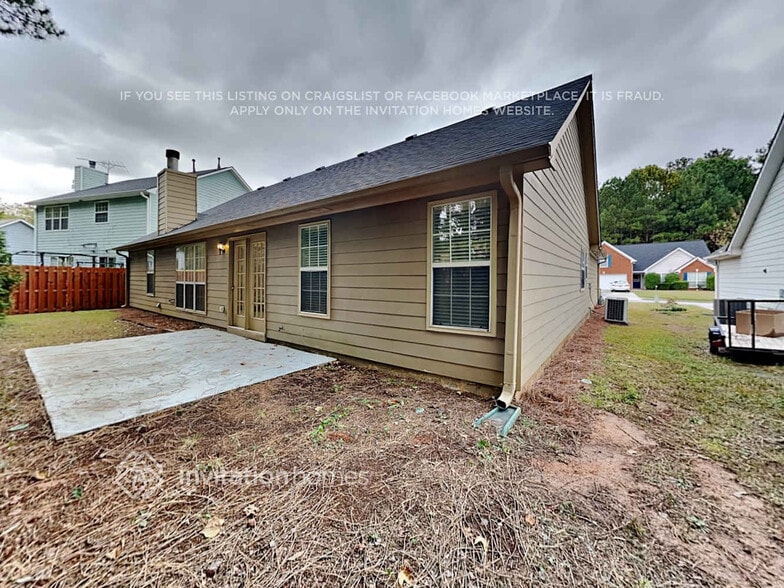 Building Photo - 660 Peachtree Trails Dr