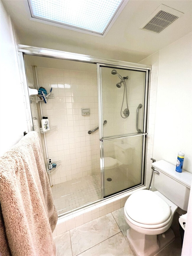 Building Photo - 1605 Abaco Dr