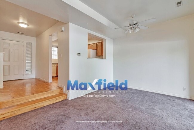 Building Photo - 3 BD 2 BA 1 GAR Townhouse - Taylorsville Utah