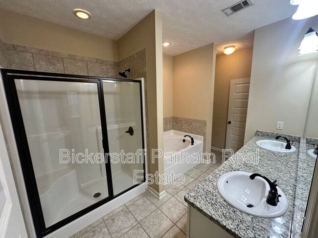 Building Photo - 6054 Townes Way