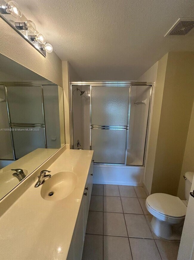 Building Photo - 2809 Amalei Dr